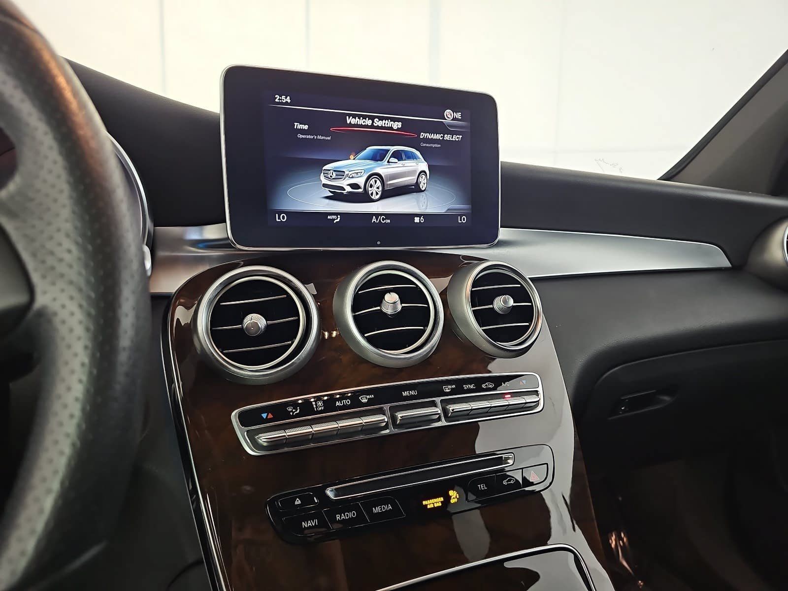 Used 2017 Mercedes-Benz GLC 300 4MATIC image 20