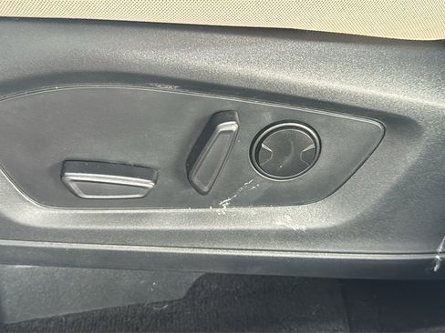 Certified 2023 Ford Explorer XLT image 20