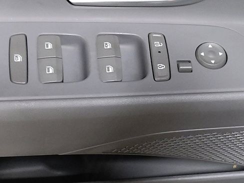 Used 2025 Hyundai Elantra SEL FWD image 27