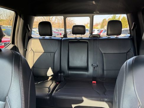 Used 2022 Ford F150 Lariat w/ Equipment Group 502A High AWD/4WD image 30