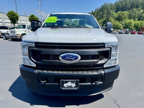 Used 2022 Ford F250 XL w/ Power Equipment Group AWD/4WD image 2