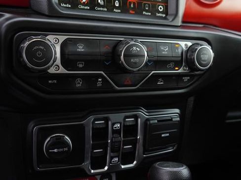 Certified 2023 Jeep Gladiator Rubicon AWD/4WD image 23