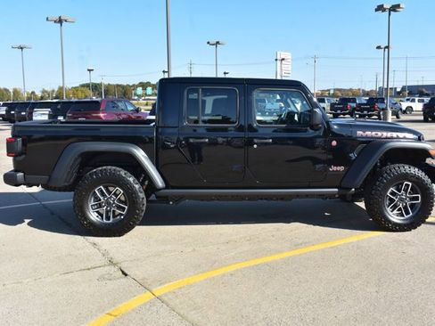 New 2026 Jeep Gladiator Mojave image 4