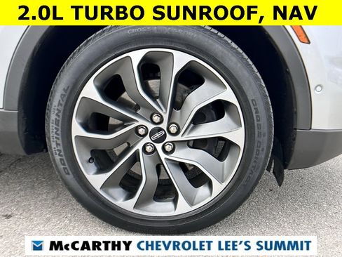 Used 2021 Lincoln Nautilus Reserve image 16