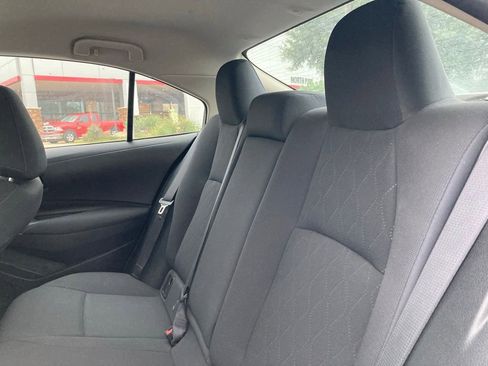 Used 2020 Toyota Corolla LE FWD image 11