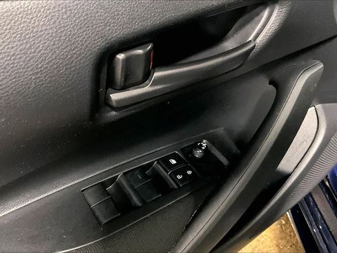Used 2023 Toyota Corolla LE w/ Carpet Mat Package (TMS) FWD image 31