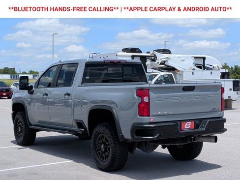 Used 2024 Chevrolet Silverado 2500 ZR2 w/ Technology Package AWD/4WD image 6