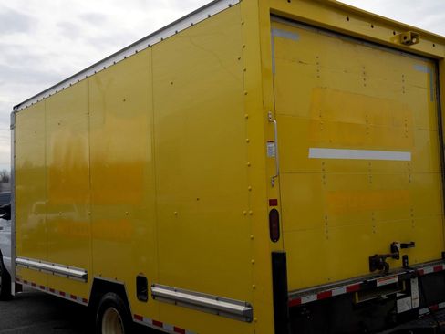 Used 2024 Ford E-350 and Econoline 350 Super Duty w/ Driver's Safety Package RWD image 3