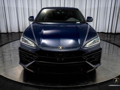 Used 2025 Lamborghini Urus SE AWD/4WD image 4