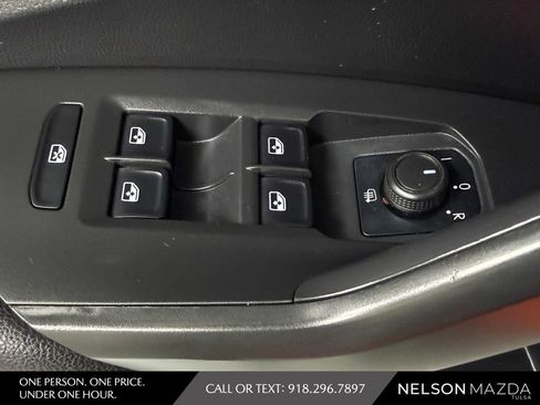 Used 2020 Volkswagen Jetta R-Line FWD image 22