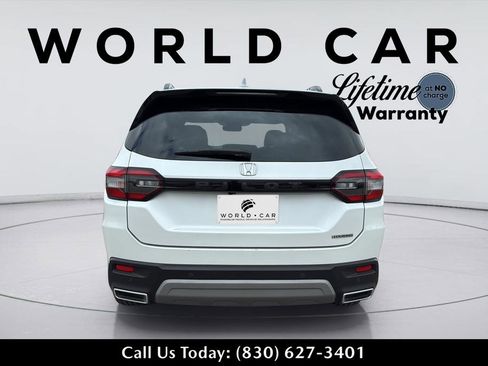 Used 2023 Honda Pilot Touring image 14