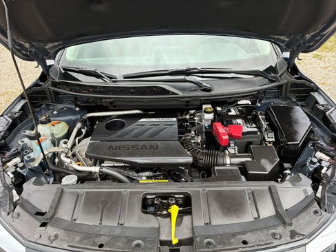 Used 2025 Nissan Rogue SV AWD/4WD image 29