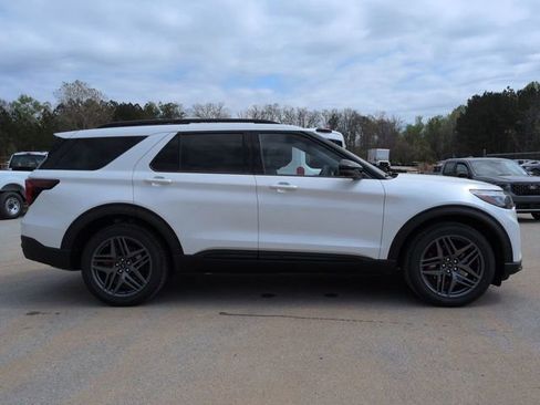 New 2026 Ford Explorer ST AWD/4WD image 3
