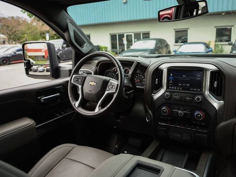 Used 2022 Chevrolet Silverado 2500 LTZ w/ LTZ Plus Package AWD/4WD image 16