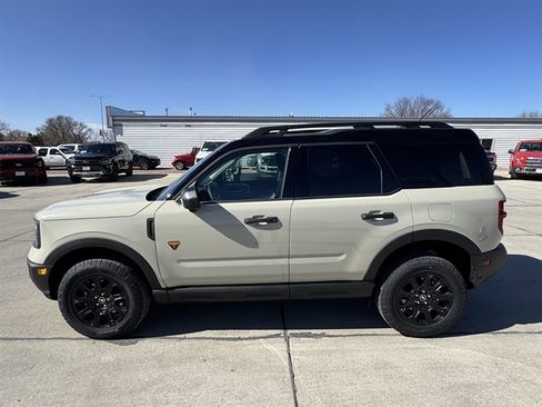 New 2025 Ford Bronco Sport Badlands image 7
