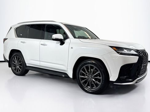 Used 2024 Lexus LX 600 F Sport AWD/4WD image 3