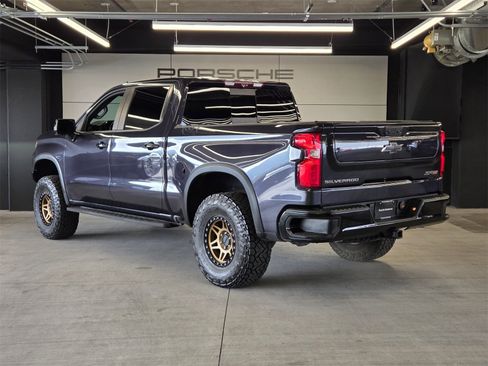 Used 2022 Chevrolet Silverado 1500 ZR2 w/ Technology Package image 3