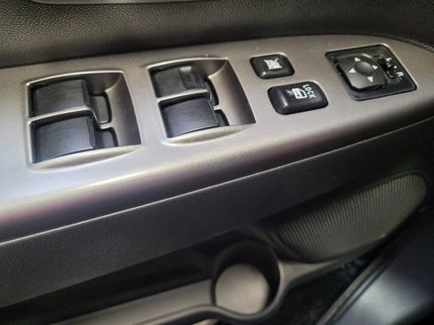 Used 2018 Mitsubishi Outlander Sport ES FWD image 27