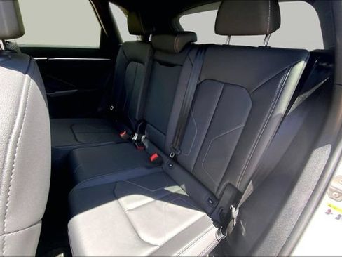 Certified 2025 Audi Q3 2.0T Premium w/ Convenience Package AWD/4WD image 18
