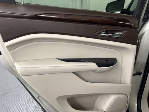 Used 2014 Cadillac SRX Luxury w/ Driver Awareness Package image 26