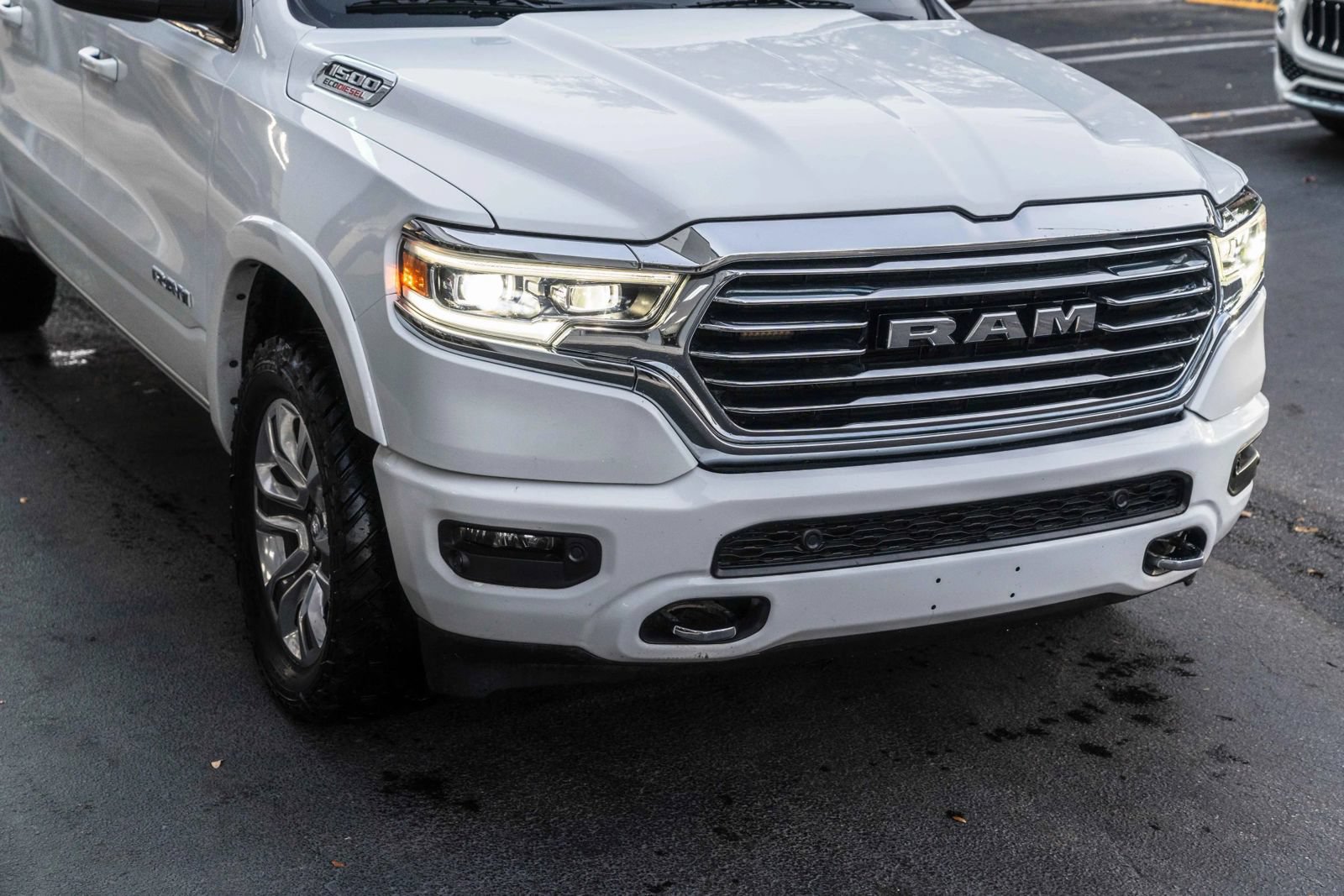 Used 2023 RAM 1500 Limited w/ Body Color Bumper Group AWD/4WD image 4