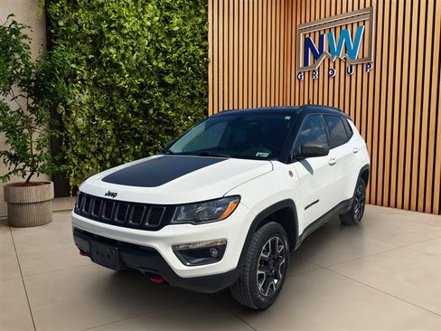 Used 2020 Jeep Compass Trailhawk AWD/4WD image 3