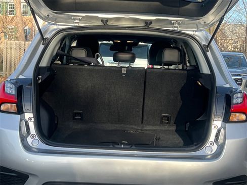 Used 2024 Mitsubishi Outlander Sport SE image 17