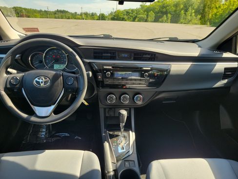 Used 2014 Toyota Corolla L FWD image 18