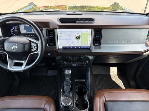 Used 2023 Ford Bronco Outer Banks AWD/4WD image 12