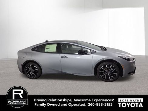 New 2026 Toyota Prius Plug-In Hybrid FWD image 5