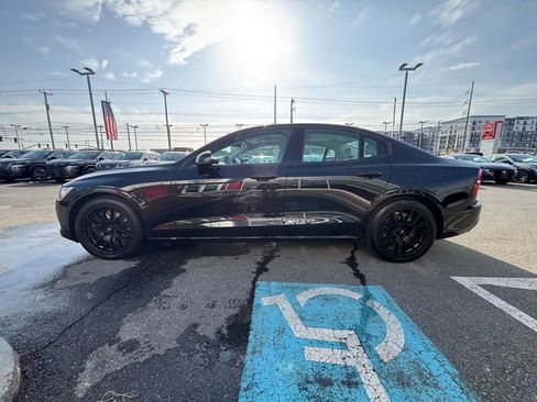 Used 2020 Volvo S60 T6 Momentum w/ Protection Package image 7