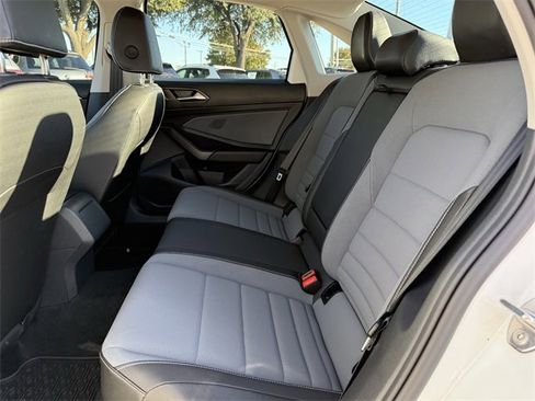 Certified 2025 Volkswagen Jetta SE image 26