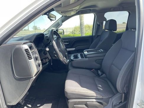 Used 2019 Chevrolet Silverado 1500 LT AWD/4WD image 17