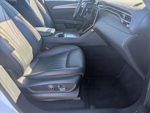 Used 2024 Maserati Grecale GT image 21