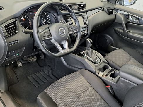 Used 2020 Nissan Rogue Sport SV w/ All-Weather Package image 8