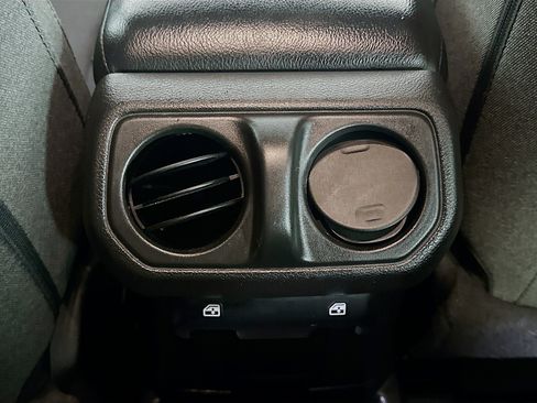 Used 2024 Jeep Wrangler Unlimited AWD/4WD image 27