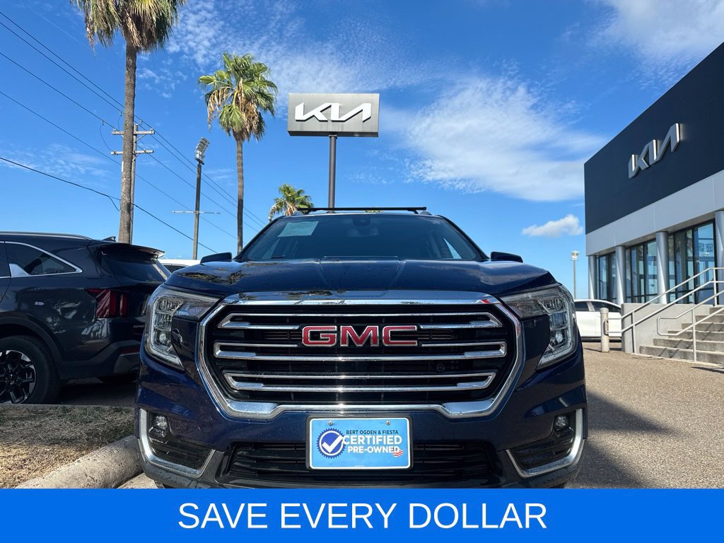 Used 2022 GMC Terrain SLT w/ Infotainment Package II FWD image 2