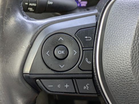 Used 2021 Toyota Corolla XSE image 30