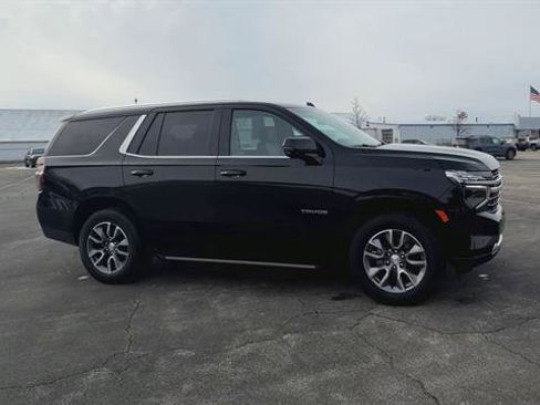 Used 2024 Chevrolet Tahoe LT w/ Luxury Package image 2