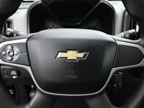 Used 2022 Chevrolet Colorado W/T w/ WT Convenience Package image 11