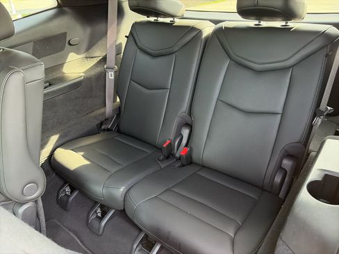 Used 2024 Cadillac XT6 Sport w/ Technology Package AWD/4WD image 9
