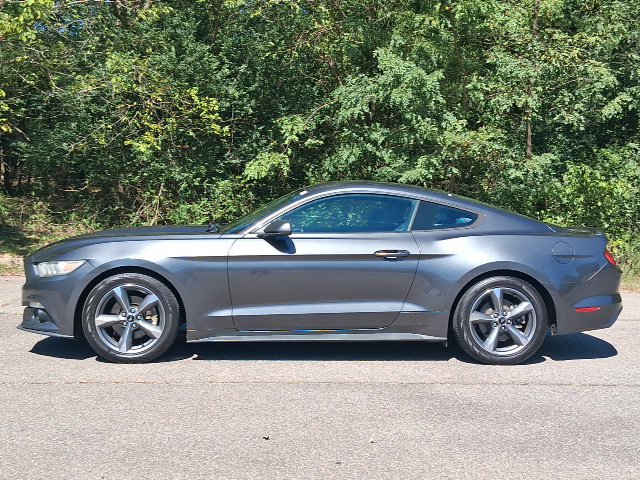 Used 2016 Ford Mustang Coupe w/ Equipment Group 051A RWD image 2