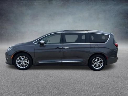 Used 2019 Chrysler Pacifica Limited FWD image 10