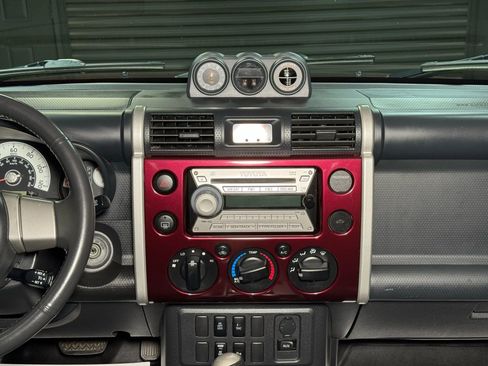 Used 2007 Toyota FJ Cruiser 4WD image 21