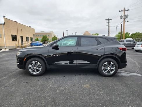 Used 2025 Chevrolet Blazer LT FWD image 6