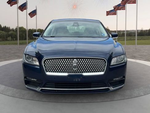 Used 2017 Lincoln Continental Select w/ Climate Package image 2
