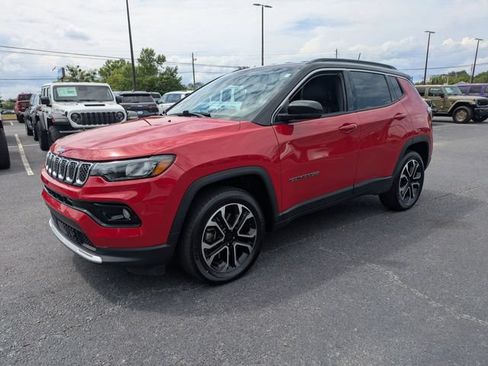 Used 2024 Jeep Compass Limited AWD/4WD image 8
