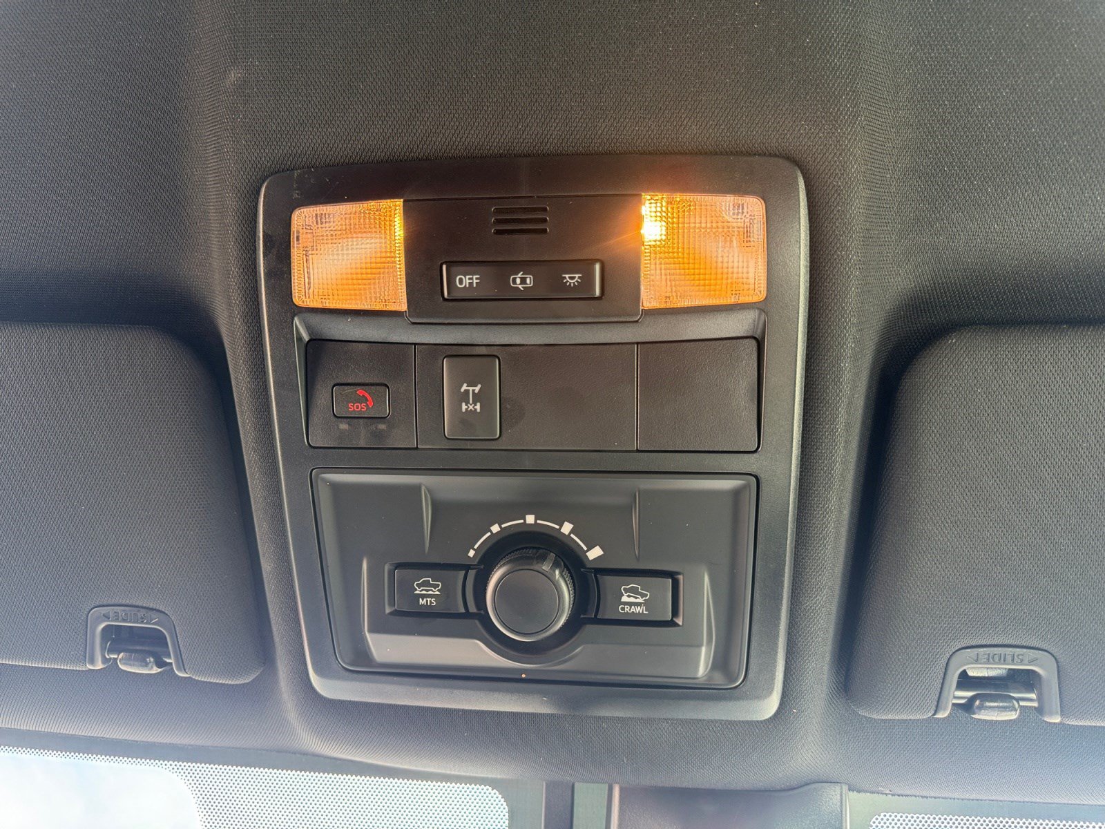 Used 2023 Toyota Tacoma TRD Off-Road AWD/4WD image 31
