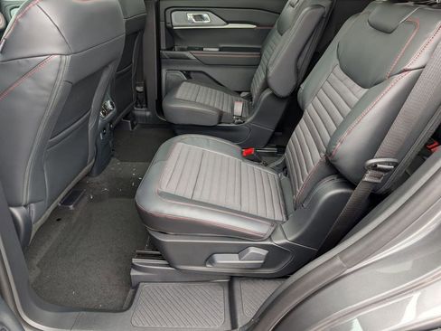 New 2026 Ford Explorer ST-Line w/ ST-Line Street Pack image 41