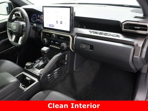 Used 2025 Toyota Tacoma TRD Off-Road image 36